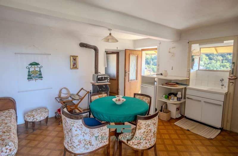 Investissement idéal : propriété sur trois niveaux dans le village historique (5)