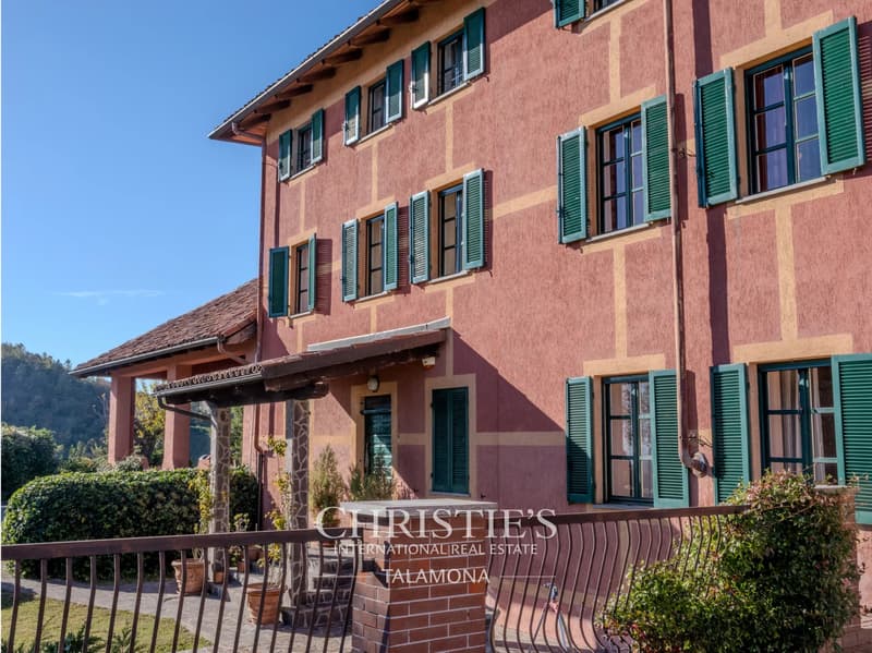 Winery with vineyards and country house in Monferrato - Serralunga di Crea (7)