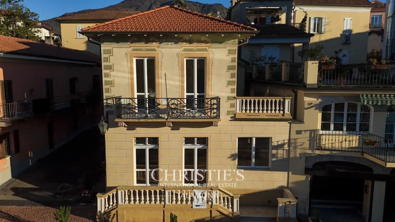 Apartment with a view of Lake Maggiore in Porto Valtravaglia (2)