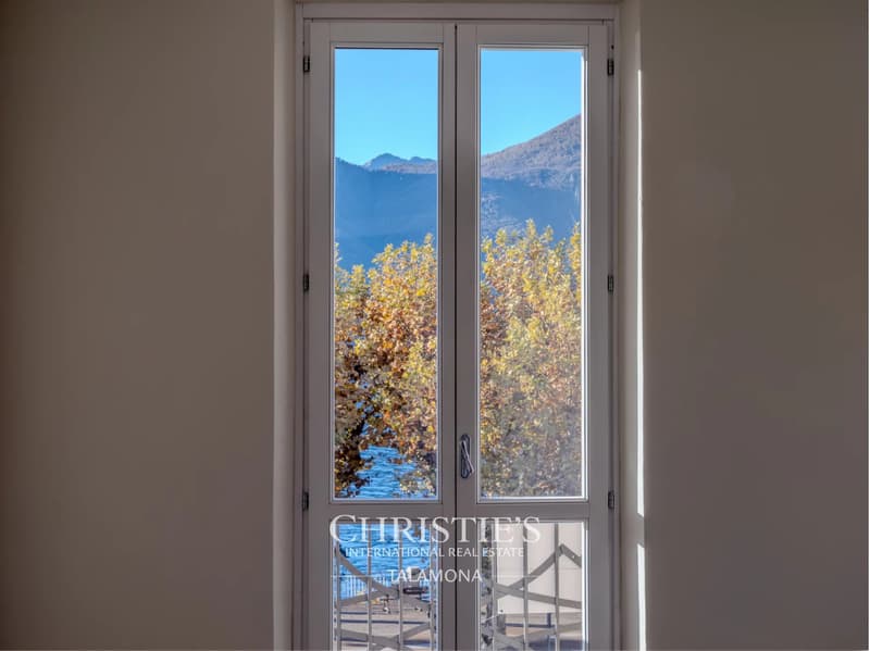 Apartment with a view of Lake Maggiore in Porto Valtravaglia (9)