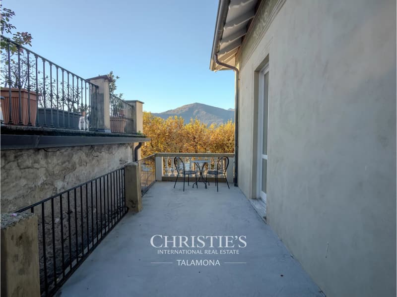 Apartment with a view of Lake Maggiore in Porto Valtravaglia (11)