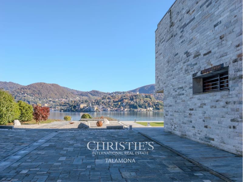 Villa de designer avec vue à couper le souffle sur le lac d'Orta ? Pella (9)