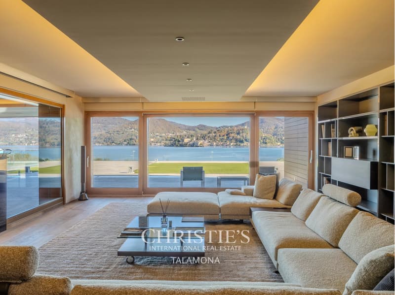 Villa de designer avec vue à couper le souffle sur le lac d'Orta ? Pella (7)