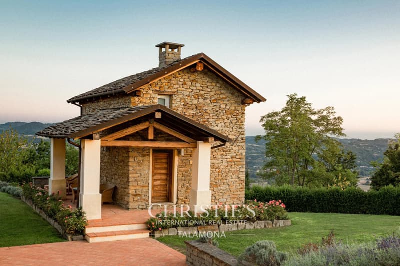 Winery with vineyards and country house in Alta Langa ? Melazzo (10)