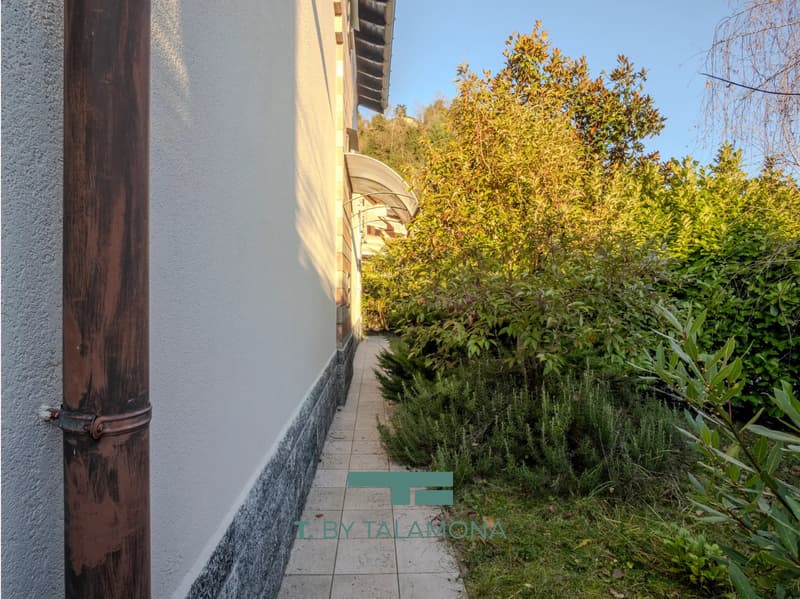 Grande villa d'angle avec jardin et veranda (9)