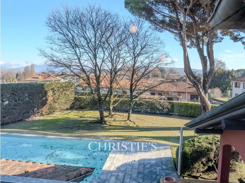 Villa élégante avec piscine et jardin à Dormelletto (7)