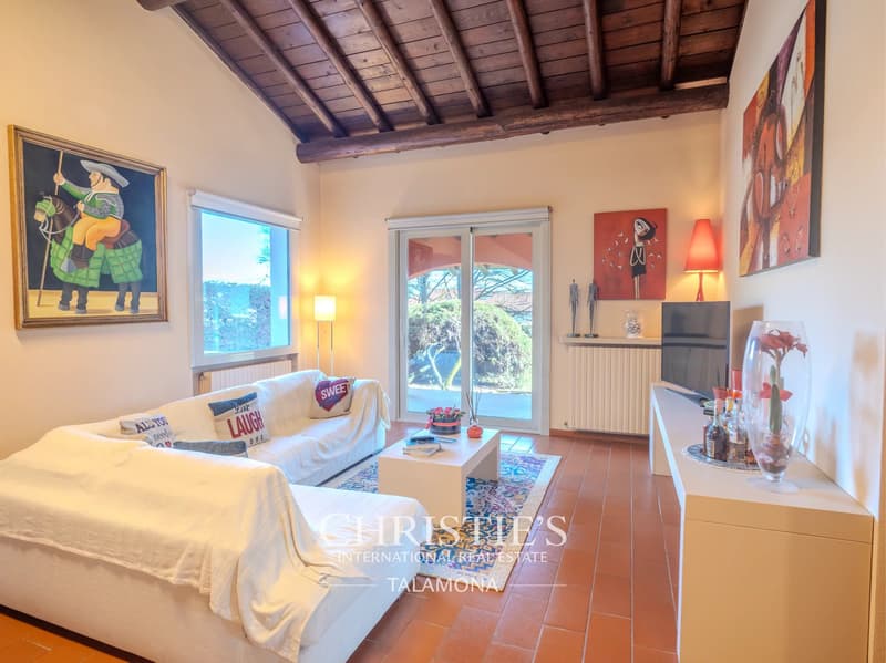 Villa élégante avec piscine et jardin à Dormelletto (9)