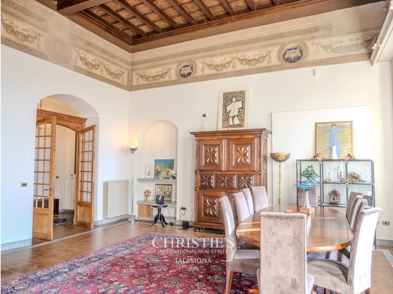 Elegante Villa mit wunderschönem Seeblick in Besozzo (3)