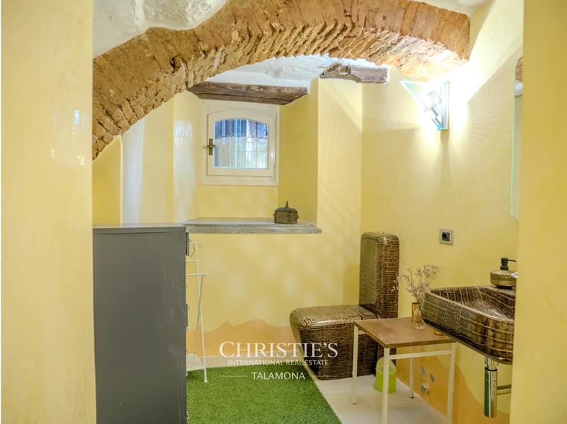 Elegante Villa mit wunderschönem Seeblick in Besozzo (13)