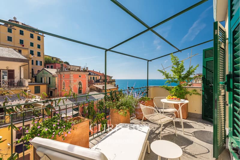 Penthouse in the Historic Borgo of Riomaggiore (6)