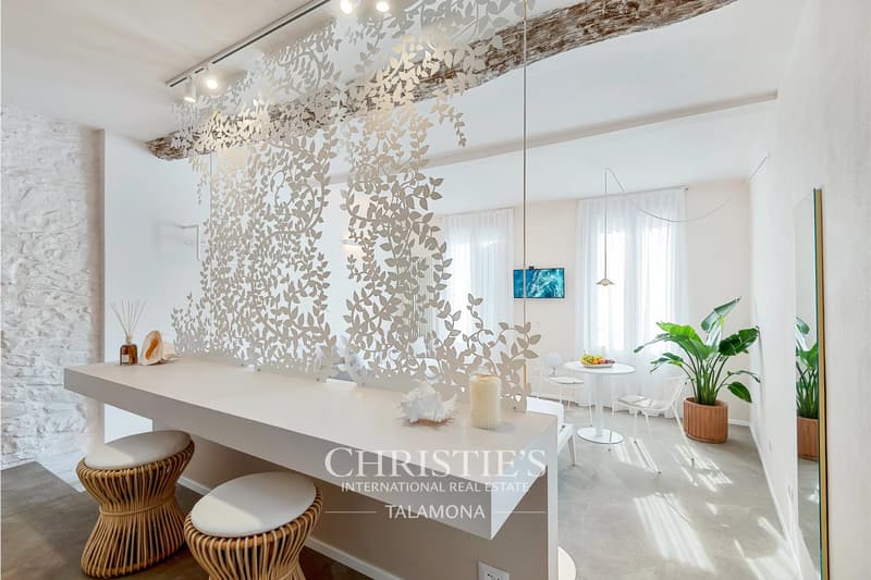 Penthouse in the Historic Borgo of Riomaggiore (13)