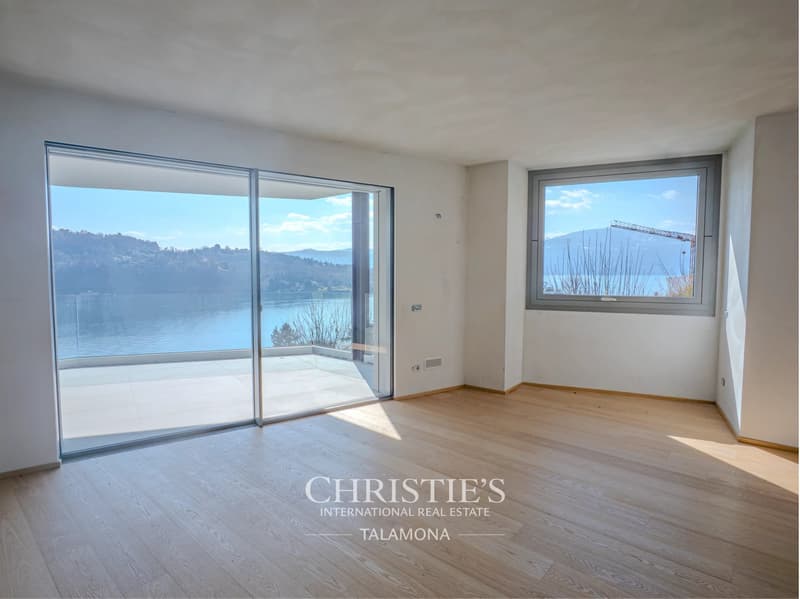 Elegant Penthouse with breathtaking lake view in Laveno-Mombello (4)