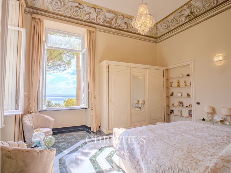 Renovierte Wohnung in Historischer Villa mit Garten und Meerblick ? Genua (12)