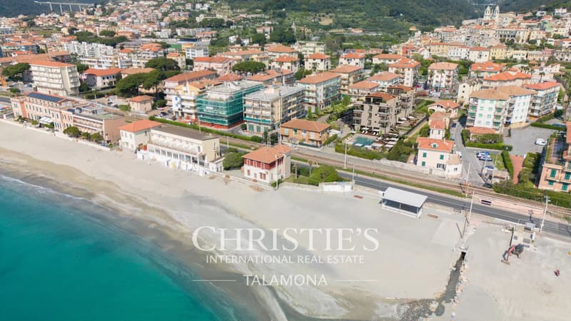 Penthouse with sea view, 30 meters from the beach ? Borgio Verezzi (Private negotiation) (11)