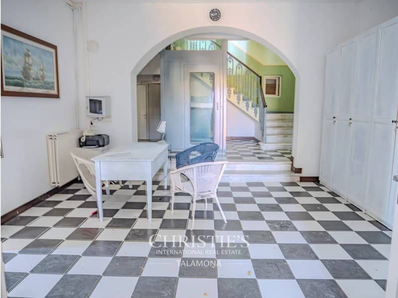 Elegante Villa zur Renovierung mit Meerblick in Zoagli (4)