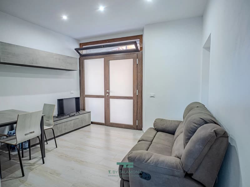 Two-room apartment in the center of Porto Valtravaglia (3)