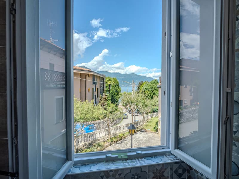 Recently renovated two-room apartment in the center of Porto Valtravaglia (11)