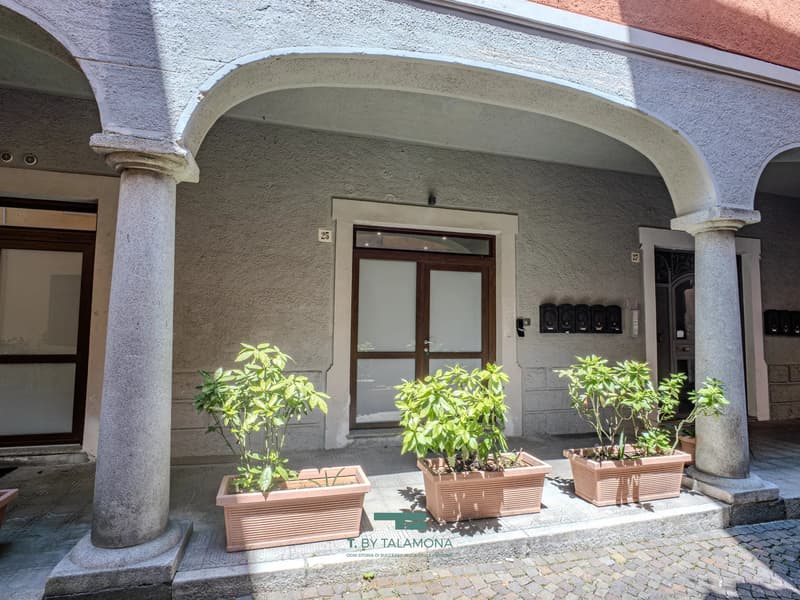 Recently renovated two-room apartment in the center of Porto Valtravaglia (13)
