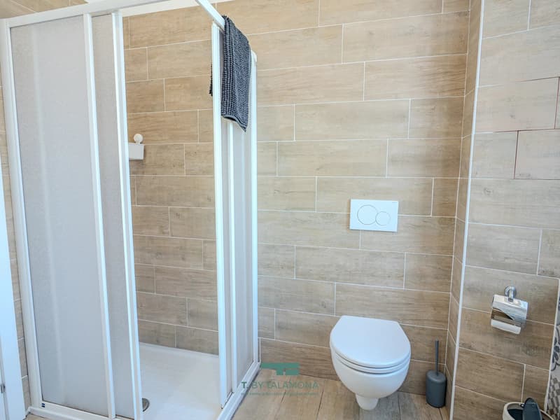 Recently renovated two-room apartment in the center of Porto Valtravaglia (8)