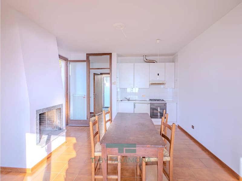 Studio Apartment with Garden and Balcony with Lake View in Cerro, Laveno Mombello (5)