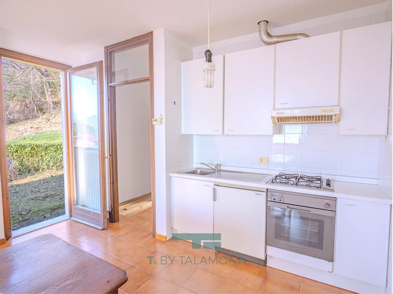 Studio Apartment with Garden and Balcony with Lake View in Cerro, Laveno Mombello (6)
