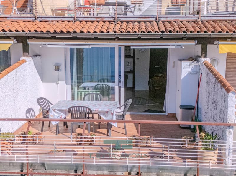 Furnished apartment with lake view in Tronzano Lago Maggiore (2)