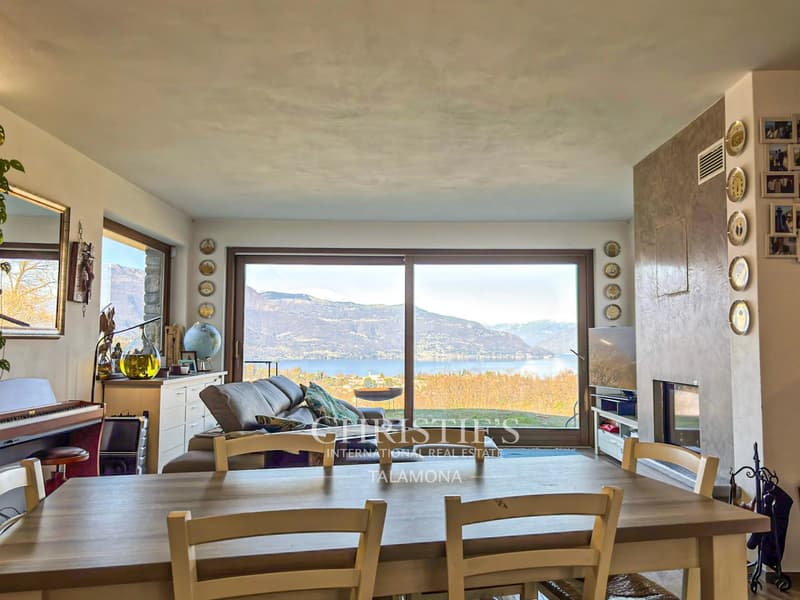 Villa mit 180-Seeblick und ebenem Garten in Castelveccana (7)
