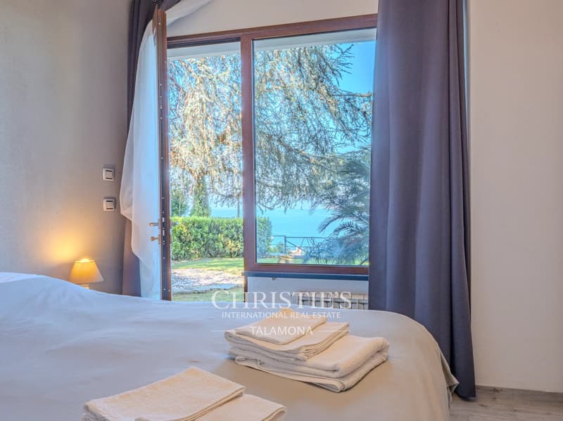 Domaine de prestige avec villas indépendantes et grand parc (11)