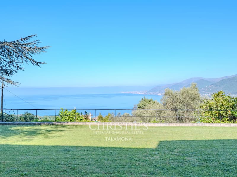 Charmantes Chalet mit Panoramagarten und Meerblick (13)