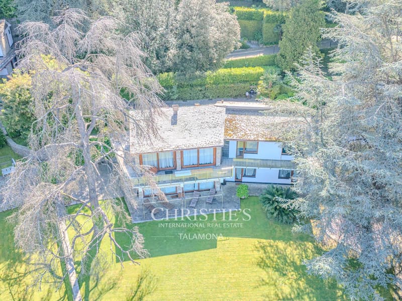 Charmantes Chalet mit Panoramagarten und Meerblick (6)