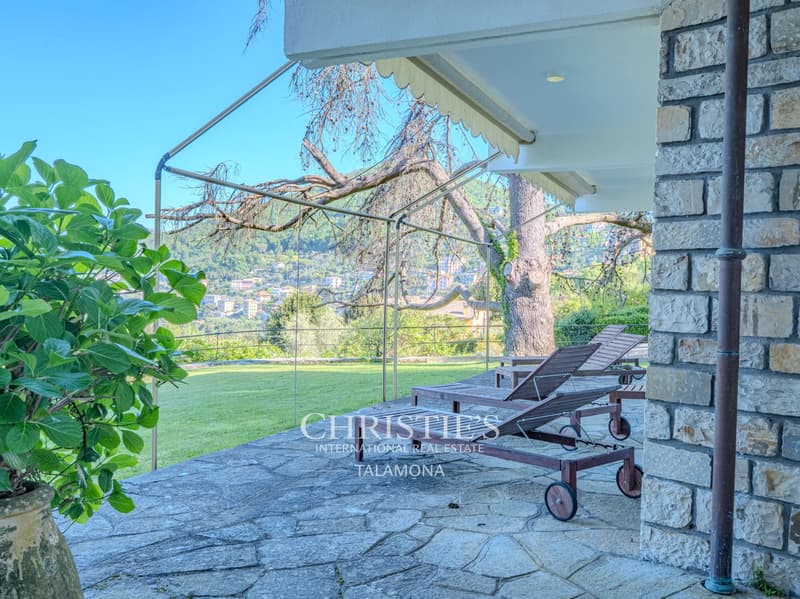 Charmantes Chalet mit Panoramagarten und Meerblick (12)