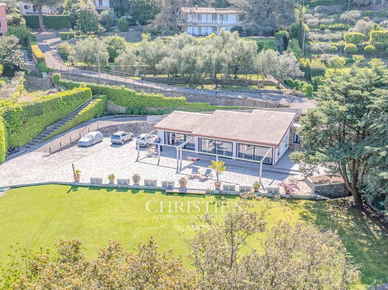 Exclusive residence with a view of Camogli and the sea (7)