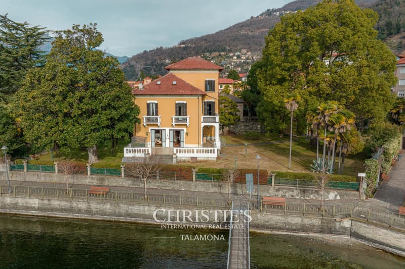 Villa lacustre avec jardin et accès direct à l'eau sur le lac Majeur, Maccagno (9)