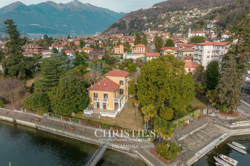 Villa lacustre avec jardin et accès direct à l'eau sur le lac Majeur, Maccagno (6)
