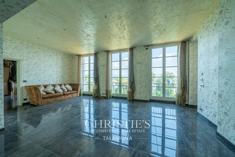Prestigevilla mit Pool, Park und Bootssteg am See in Belgirate (6)