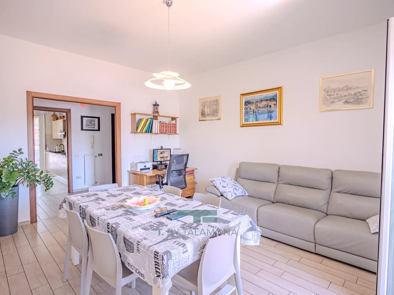 Spacious Renovated 3-Room Apartment in Quiet and Green Residential Area (5)