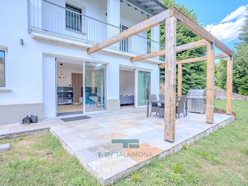 Elegant Renovated Detached Villa with Private Garden in Cuasso al Monte (2)