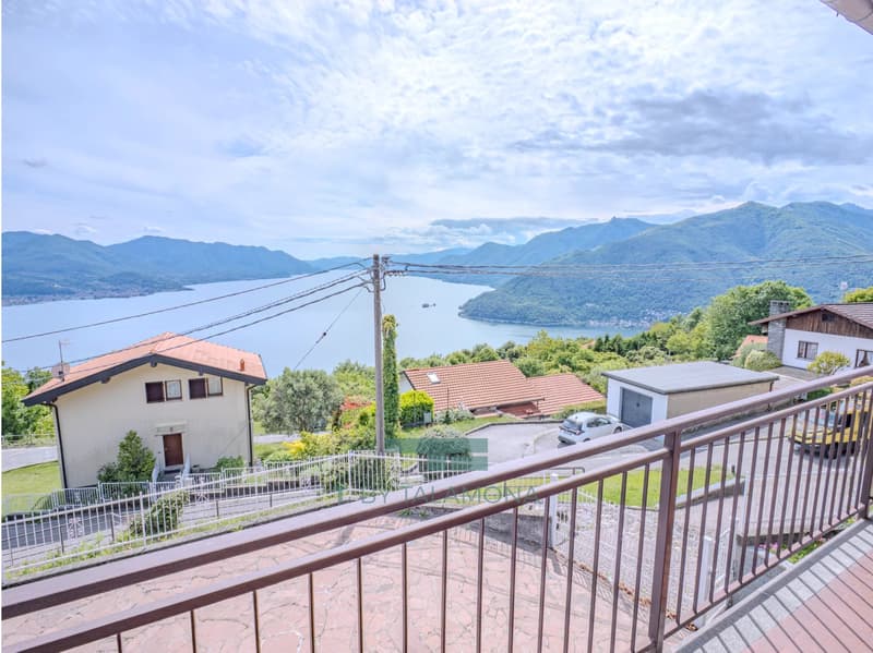 Casa indipendente con giardino privato e vista mozzafiato sul Lago Maggiore a Campagnano (13)
