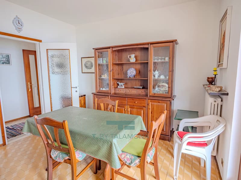 Casa indipendente con giardino privato e vista mozzafiato sul Lago Maggiore a Campagnano (10)