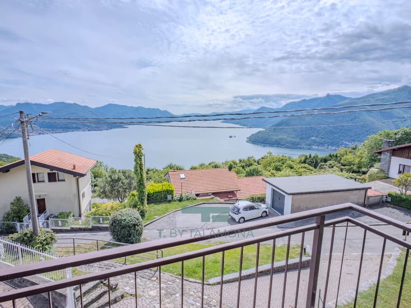 Casa indipendente con giardino privato e vista mozzafiato sul Lago Maggiore a Campagnano (8)