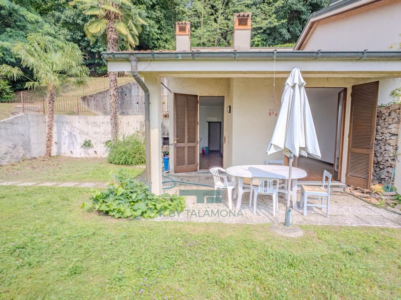 Studio-Apartment mit Privatgarten und herrlichem Seeblick in Cerro di Laveno Mombello (2)