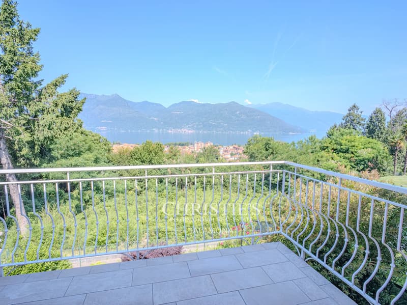 Exclusive ownership apartment with private elevator and lake view (3)