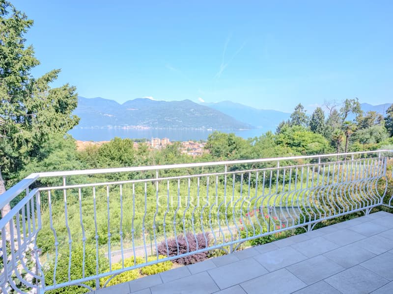Exclusive ownership apartment with private elevator and lake view (4)