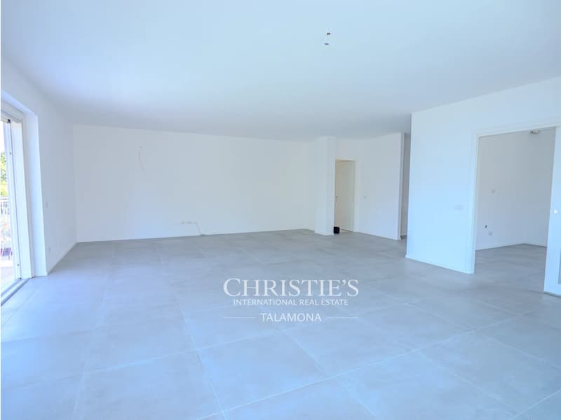 Exclusive ownership apartment with private elevator and lake view (9)