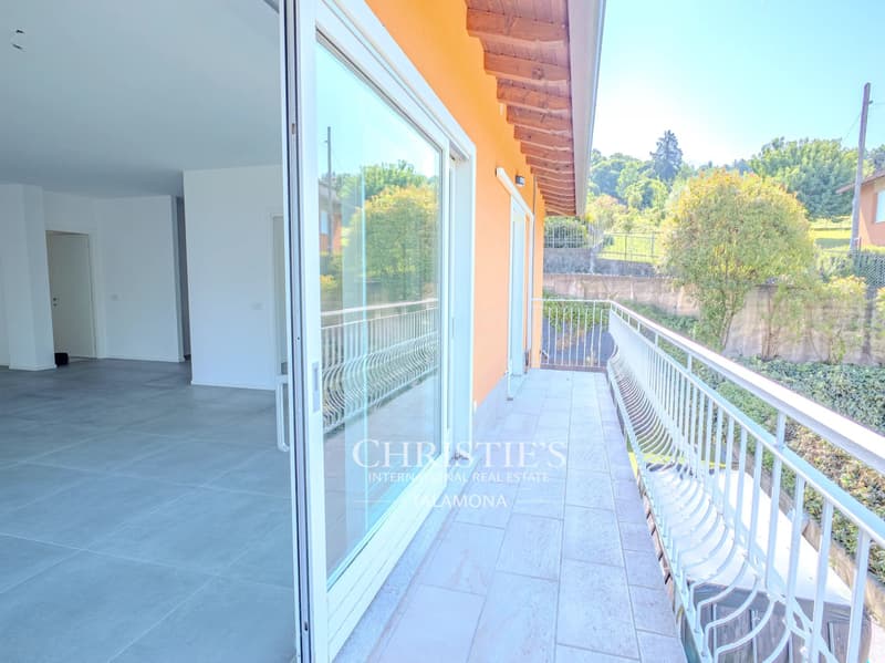 Exclusive ownership apartment with private elevator and lake view (5)