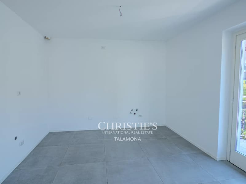 Exclusive ownership apartment with private elevator and lake view (11)