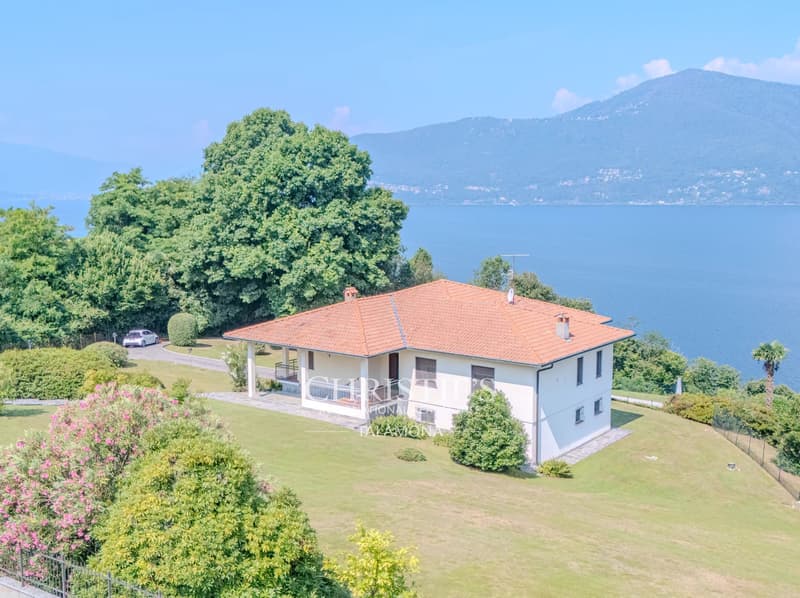 Villa exclusive avec piscine et vue panoramique unique sur le Lago Maggiore (3)