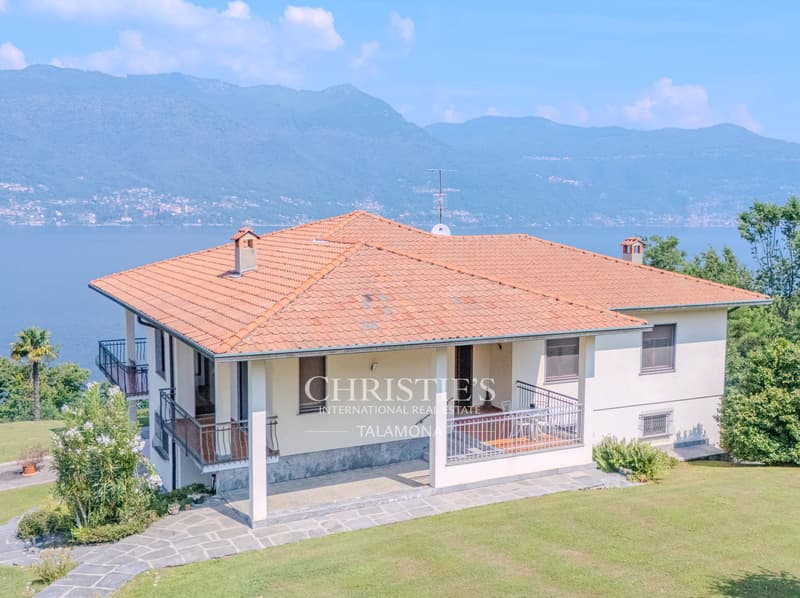 Villa exclusive avec piscine et vue panoramique unique sur le Lago Maggiore (7)