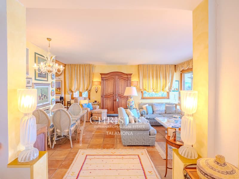 Exclusive detached villa with pool and breathtaking sea view in Lerici, Gulf of Poets (10)