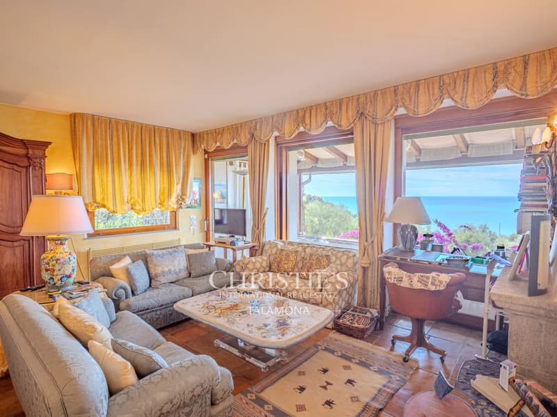 Exclusive detached villa with pool and breathtaking sea view in Lerici, Gulf of Poets (6)